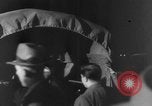 Image Les travailleurs Unis de l'automobile visitent le camp Atterbury Camp Atterbury Indiana USA, 1943, de la seconde 21 séquences d'archives historiques vidéo 65675041518