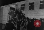 Image Les travailleurs Unis de l'automobile visitent le camp Atterbury Camp Atterbury Indiana USA, 1943, de la seconde 23 séquences d'archives historiques vidéo 65675041518