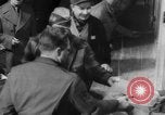 Image Les travailleurs Unis de l'automobile visitent le camp Atterbury Camp Atterbury Indiana USA, 1943, de la seconde 37 séquences d'archives historiques vidéo 65675041518