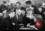 Image Seconde Guerre Mondiale Merchant Seamans Club West 43rd Street New York City USA, 1943, de la seconde 47 séquences d'archives historiques vidéo 65675041519