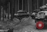 Image -NOUS 16e Infanterie accompagnée d'Armor avance d'Osterode Allemagne, 1945, de la seconde 7 séquences d'archives historiques vidéo 65675041532
