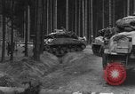 Image -NOUS 16e Infanterie accompagnée d'Armor avance d'Osterode Allemagne, 1945, de la seconde 8 séquences d'archives historiques vidéo 65675041532