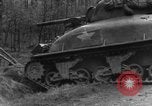 Image -NOUS 16e Infanterie accompagnée d'Armor avance d'Osterode Allemagne, 1945, de la seconde 17 séquences d'archives historiques vidéo 65675041532