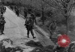 Image -NOUS 16e Infanterie accompagnée d'Armor avance d'Osterode Allemagne, 1945, de la seconde 21 séquences d'archives historiques vidéo 65675041532