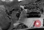 Image -NOUS 16e Infanterie accompagnée d'Armor avance d'Osterode Allemagne, 1945, de la seconde 43 séquences d'archives historiques vidéo 65675041532