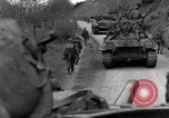 Image -NOUS 16e Infanterie accompagnée d'Armor avance d'Osterode Allemagne, 1945, de la seconde 44 séquences d'archives historiques vidéo 65675041532
