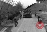 Image -NOUS 16e Infanterie accompagnée d'Armor avance d'Osterode Allemagne, 1945, de la seconde 49 séquences d'archives historiques vidéo 65675041532