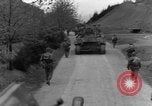Image -NOUS 16e Infanterie accompagnée d'Armor avance d'Osterode Allemagne, 1945, de la seconde 55 séquences d'archives historiques vidéo 65675041532
