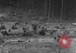 Image Troupes de US 16e Régiment d'infanterie Andreasberg avance vers St Allemagne, 1945, de la seconde 23 séquences d'archives historiques vidéo 65675041534