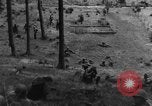 Image Troupes de US 16e Régiment d'infanterie Andreasberg avance vers St Allemagne, 1945, de la seconde 30 séquences d'archives historiques vidéo 65675041534