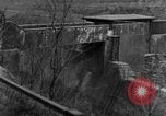 Image Troupes de US 16e Régiment d'infanterie Andreasberg avance vers St Allemagne, 1945, de la seconde 46 séquences d'archives historiques vidéo 65675041534