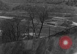 Image Troupes de US 16e Régiment d'infanterie Andreasberg avance vers St Allemagne, 1945, de la seconde 48 séquences d'archives historiques vidéo 65675041534