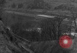 Image Troupes de US 16e Régiment d'infanterie Andreasberg avance vers St Allemagne, 1945, de la seconde 56 séquences d'archives historiques vidéo 65675041534