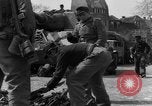 Immagine di I soldati tedeschi Iserlohn Germania, 1945, secondo 19 filmato di repertorio 65675041535