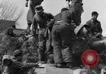Immagine di I soldati tedeschi Iserlohn Germania, 1945, secondo 42 filmato di repertorio 65675041535