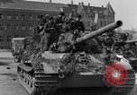 Immagine di I soldati tedeschi Iserlohn Germania, 1945, secondo 46 filmato di repertorio 65675041535
