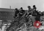 Immagine di I soldati tedeschi Iserlohn Germania, 1945, secondo 55 filmato di repertorio 65675041535