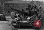 Immagine di I soldati tedeschi Iserlohn Germania, 1945, secondo 59 filmato di repertorio 65675041535