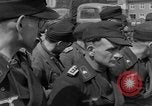 Immagine di I soldati tedeschi Iserlohn Germania, 1945, secondo 13 filmato di repertorio 65675041536