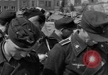 Immagine di I soldati tedeschi Iserlohn Germania, 1945, secondo 18 filmato di repertorio 65675041536
