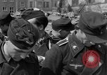 Immagine di I soldati tedeschi Iserlohn Germania, 1945, secondo 21 filmato di repertorio 65675041536