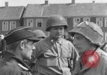 Immagine di I soldati tedeschi Iserlohn Germania, 1945, secondo 58 filmato di repertorio 65675041536
