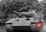 Immagine di Tedesco Panther serbatoio catturato Saint Lo Francia, 1944, secondo 17 filmato di repertorio 65675041537
