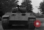 Immagine di Tedesco Panther serbatoio catturato Saint Lo Francia, 1944, secondo 31 filmato di repertorio 65675041537