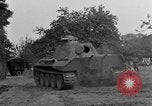 Immagine di Tedesco Panther serbatoio catturato Saint Lo Francia, 1944, secondo 54 filmato di repertorio 65675041537