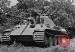 Immagine di Mark V serbatoi Saint Lo Francia, 1944, secondo 17 filmato di repertorio 65675041540