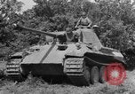 Immagine di Mark V serbatoi Saint Lo Francia, 1944, secondo 21 filmato di repertorio 65675041540