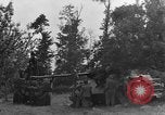 Standbild Deutsche Mark V Tank von den Amerikanern gefangengenommen Saint Lo Frankreich, 1944, aus Sekunde 11 historischem Filmmaterial Videoclip 65675041541