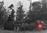 Standbild Deutsche Mark V Tank von den Amerikanern gefangengenommen Saint Lo Frankreich, 1944, aus Sekunde 14 historischem Filmmaterial Videoclip 65675041541