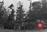 Standbild Deutsche Mark V Tank von den Amerikanern gefangengenommen Saint Lo Frankreich, 1944, aus Sekunde 15 historischem Filmmaterial Videoclip 65675041541