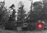 Standbild Deutsche Mark V Tank von den Amerikanern gefangengenommen Saint Lo Frankreich, 1944, aus Sekunde 16 historischem Filmmaterial Videoclip 65675041541