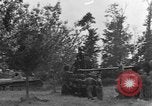 Standbild Deutsche Mark V Tank von den Amerikanern gefangengenommen Saint Lo Frankreich, 1944, aus Sekunde 17 historischem Filmmaterial Videoclip 65675041541