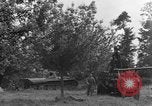 Standbild Deutsche Mark V Tank von den Amerikanern gefangengenommen Saint Lo Frankreich, 1944, aus Sekunde 20 historischem Filmmaterial Videoclip 65675041541