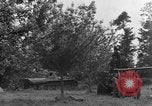 Standbild Deutsche Mark V Tank von den Amerikanern gefangengenommen Saint Lo Frankreich, 1944, aus Sekunde 23 historischem Filmmaterial Videoclip 65675041541