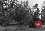 Standbild Deutsche Mark V Tank von den Amerikanern gefangengenommen Saint Lo Frankreich, 1944, aus Sekunde 28 historischem Filmmaterial Videoclip 65675041541