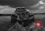 Standbild Prüfung deutscher Panzer Kassel Deutschland, 1945, aus Sekunde 20 historischem Filmmaterial Videoclip 65675041546