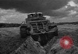 Standbild Prüfung deutscher Panzer Kassel Deutschland, 1945, aus Sekunde 22 historischem Filmmaterial Videoclip 65675041546