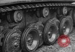 Standbild Prüfung deutscher Panzer Kassel Deutschland, 1945, aus Sekunde 49 historischem Filmmaterial Videoclip 65675041546