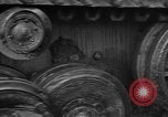 Standbild Prüfung deutscher Panzer Kassel Deutschland, 1945, aus Sekunde 58 historischem Filmmaterial Videoclip 65675041546