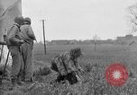 Standbild deutsche Kapitulation zum sechsten Armored Division Altenburg Deutschland, 1945, aus Sekunde 43 historischem Filmmaterial Videoclip 65675041547