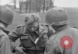 Standbild deutsche Kapitulation zum sechsten Armored Division Altenburg Deutschland, 1945, aus Sekunde 52 historischem Filmmaterial Videoclip 65675041547