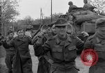 Standbild deutschen Gefangenen Altenburg Deutschland, 1945, aus Sekunde 14 historischem Filmmaterial Videoclip 65675041548