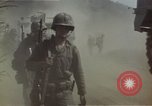 Immagine di Stati Uniti Marines Inchon Incheon Corea del Sud, 1950, secondo 16 filmato di repertorio 65675041572