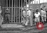 Immagine di Stati Uniti Marines Tacloban città isola di Leyte Filippine, 1945, secondo 7 filmato di repertorio 65675041588