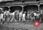 Immagine di Stati Uniti Marines Tacloban città isola di Leyte Filippine, 1945, secondo 26 filmato di repertorio 65675041588