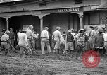 Immagine di Stati Uniti Marines Tacloban città isola di Leyte Filippine, 1945, secondo 28 filmato di repertorio 65675041588